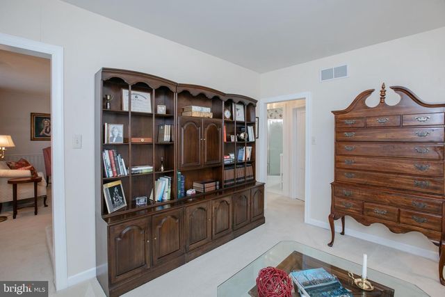 1513 KUSER RD, Hamilton, NJ 08619