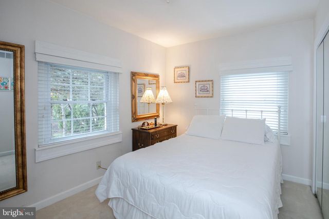 1513 KUSER RD, Hamilton, NJ 08619