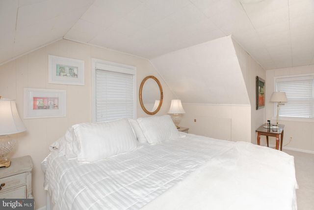 1513 KUSER RD, Hamilton, NJ 08619