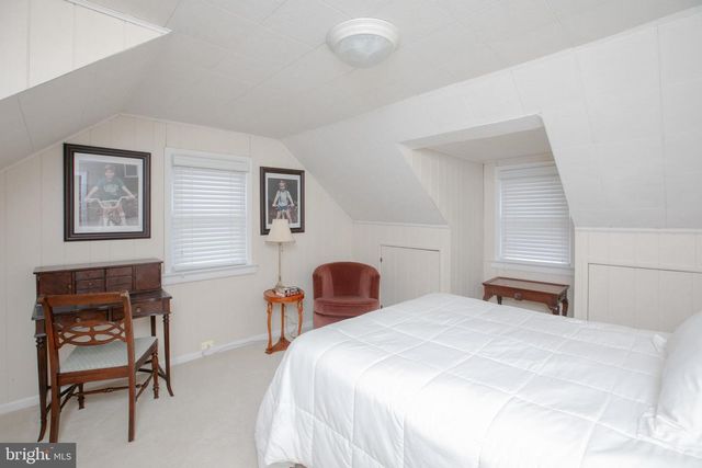 1513 KUSER RD, Hamilton, NJ 08619