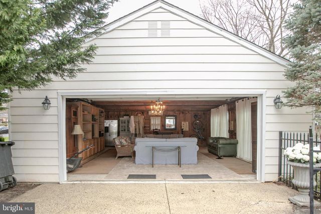 1513 KUSER RD, Hamilton, NJ 08619