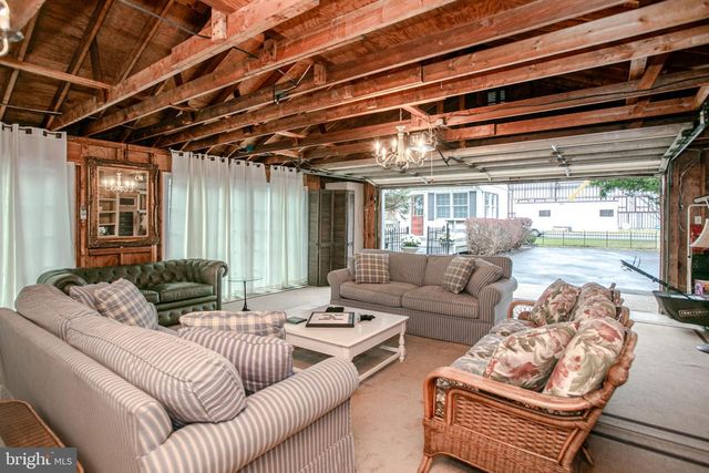 1513 KUSER RD, Hamilton, NJ 08619