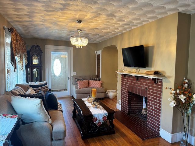 72 Concord Avenue, Cranston, RI 02904