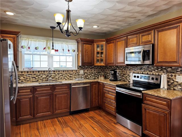 72 Concord Avenue, Cranston, RI 02904