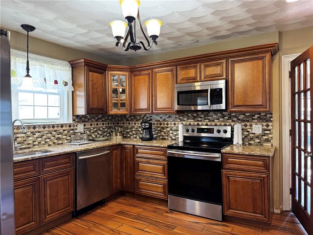 72 Concord Avenue, Cranston, RI 02904