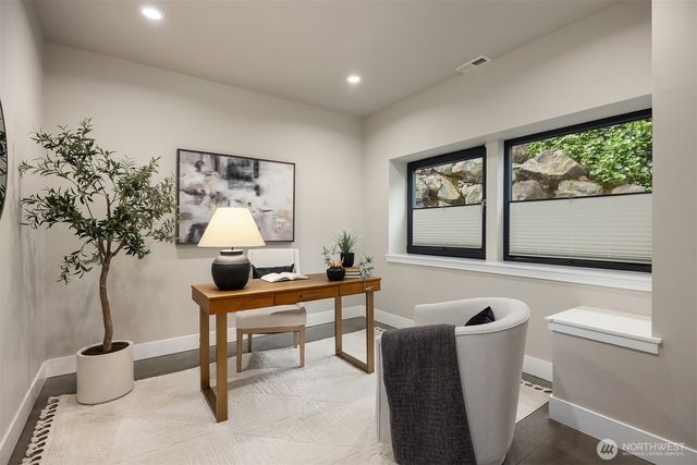 8902 NE 117th Place, Kirkland, WA 98034