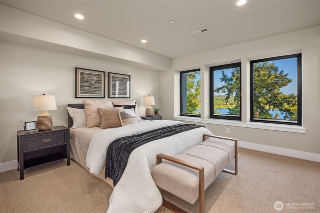 8902 NE 117th Place, Kirkland, WA 98034