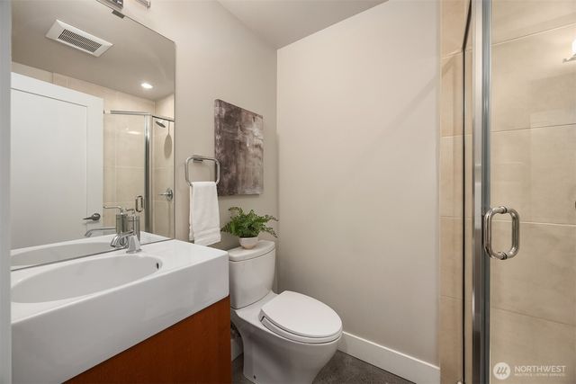 8902 NE 117th Place, Kirkland, WA 98034