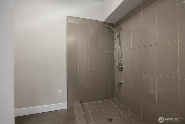8902 NE 117th Place, Kirkland, WA 98034