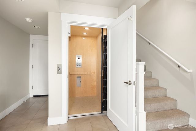 8902 NE 117th Place, Kirkland, WA 98034