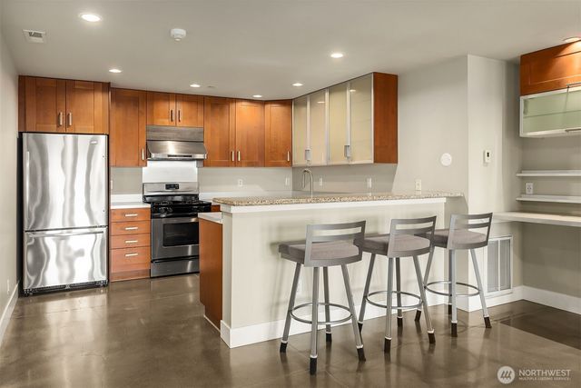 8902 NE 117th Place, Kirkland, WA 98034
