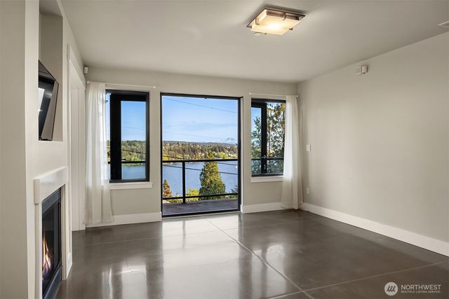 8902 NE 117th Place, Kirkland, WA 98034