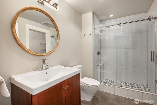 8902 NE 117th Place, Kirkland, WA 98034