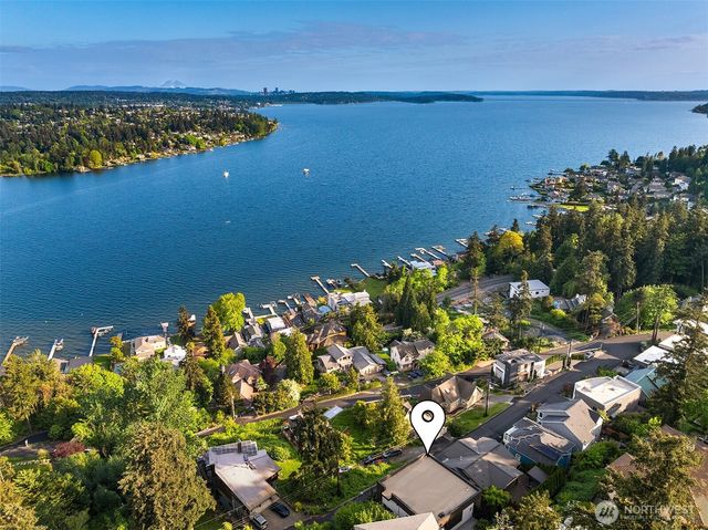 8902 NE 117th Place, Kirkland, WA 98034
