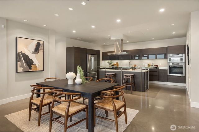 8902 NE 117th Place, Kirkland, WA 98034