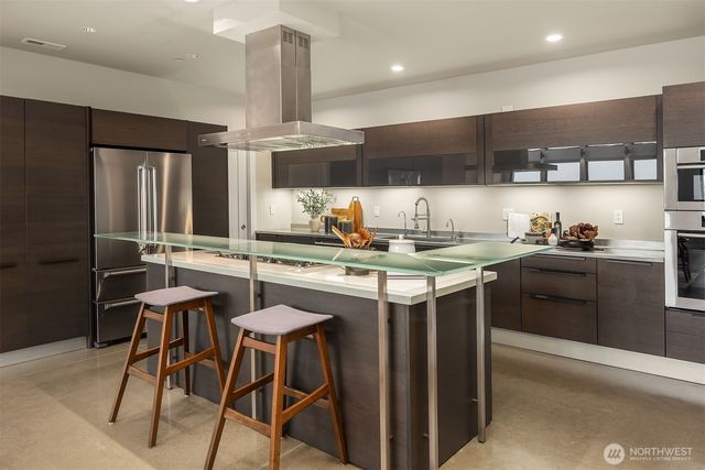 8902 NE 117th Place, Kirkland, WA 98034