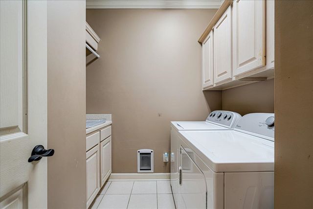 8423 WOOD MANOR CV, Memphis, TN 38016