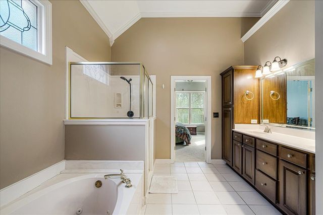 8423 WOOD MANOR CV, Memphis, TN 38016