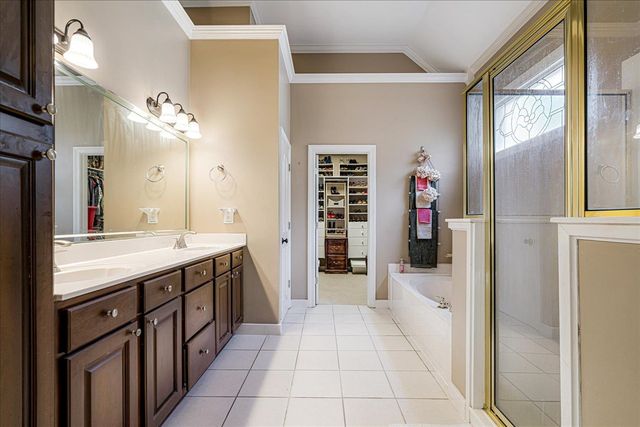 8423 WOOD MANOR CV, Memphis, TN 38016