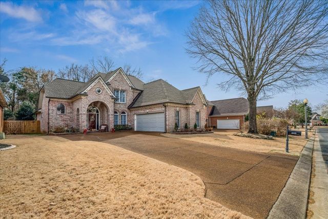 8423 WOOD MANOR CV, Memphis, TN 38016