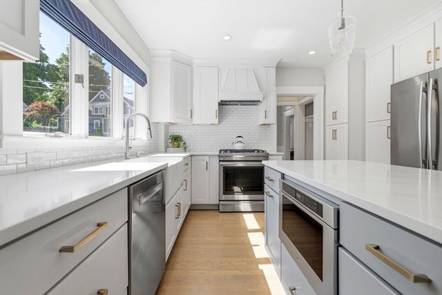 10 Bonad Road, Winchester, MA 01890