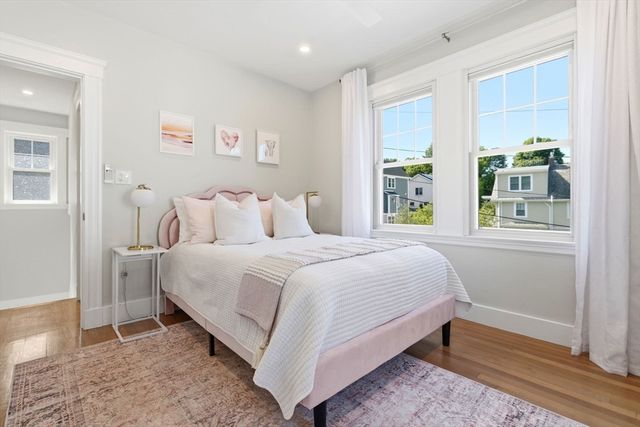 10 Bonad Road, Winchester, MA 01890