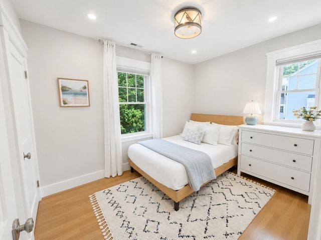10 Bonad Road, Winchester, MA 01890