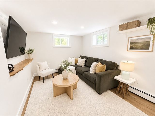 10 Bonad Road, Winchester, MA 01890