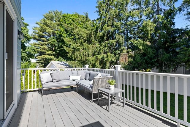 10 Bonad Road, Winchester, MA 01890