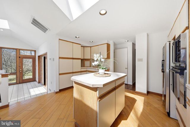 300 SAWMILL RD, Cherry Hill, NJ 08034