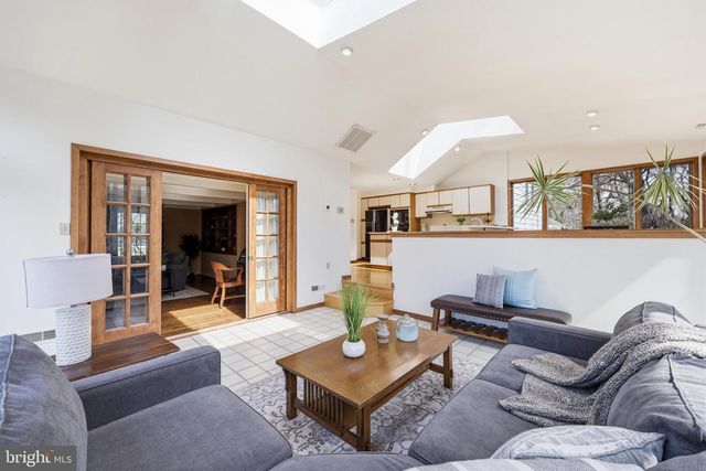 300 SAWMILL RD, Cherry Hill, NJ 08034