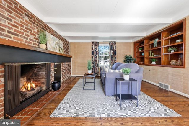 300 SAWMILL RD, Cherry Hill, NJ 08034