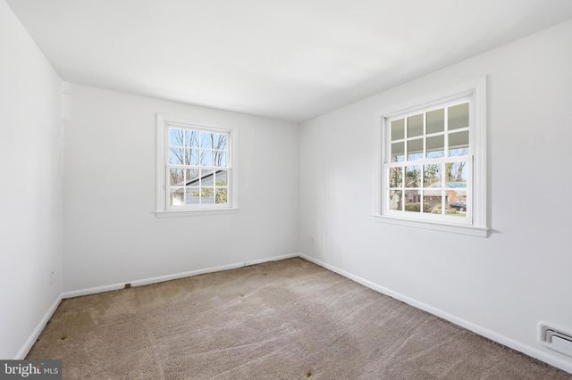 300 SAWMILL RD, Cherry Hill, NJ 08034