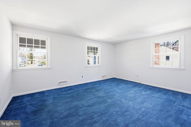 300 SAWMILL RD, Cherry Hill, NJ 08034