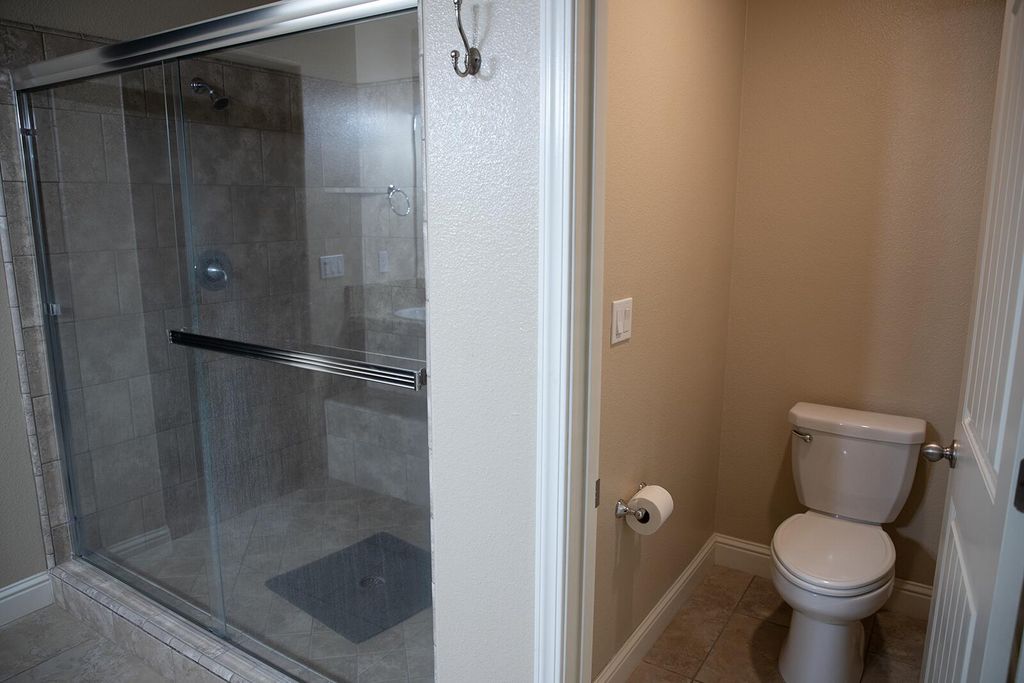 Image 22 of property listing at 2508 N Kayenta Court, Visalia, CA 93291