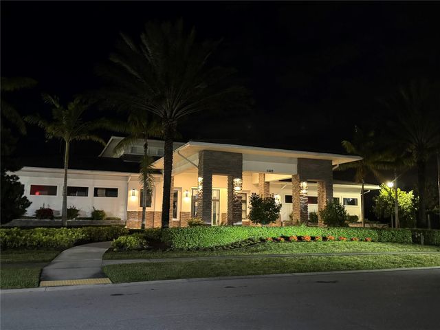 3202 Klays Ct, Royal Palm Beach, FL 33411
