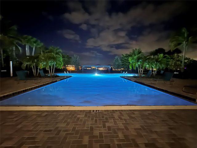 3202 Klays Ct, Royal Palm Beach, FL 33411