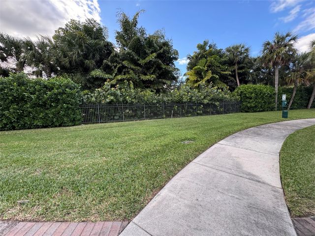 3202 Klays Ct, Royal Palm Beach, FL 33411