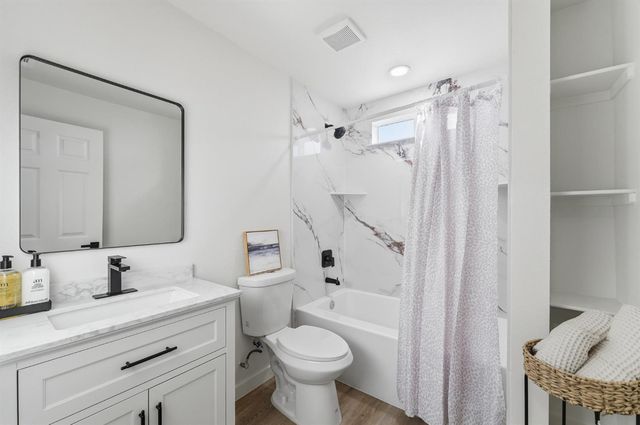 696 Pedersen Rd, Oakdale, CA 95361