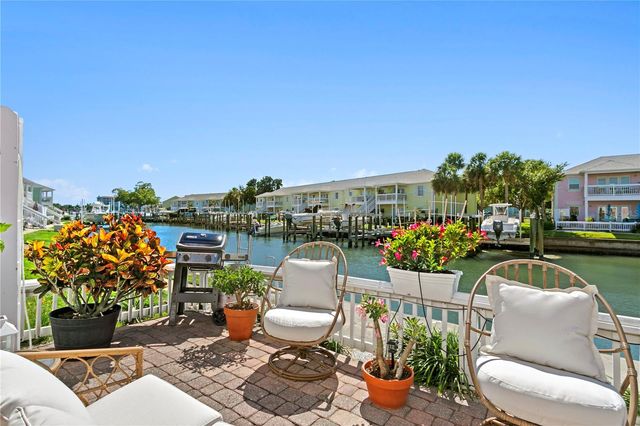 5175 COQUINA KEY DRIVE SE A, St Petersburg, FL 33705