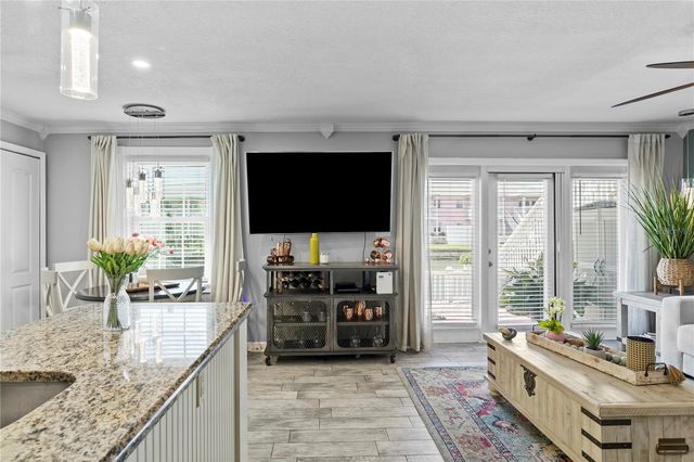 5175 COQUINA KEY DRIVE SE A, St Petersburg, FL 33705