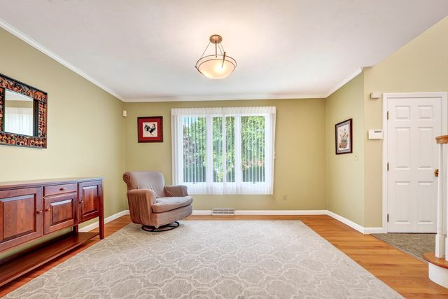 14 Mulberry Ln, Canton, MA 02021