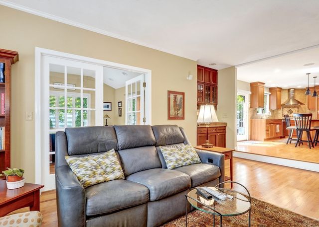 14 Mulberry Ln, Canton, MA 02021