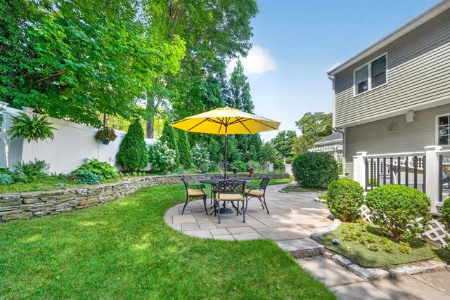 14 Mulberry Ln, Canton, MA 02021