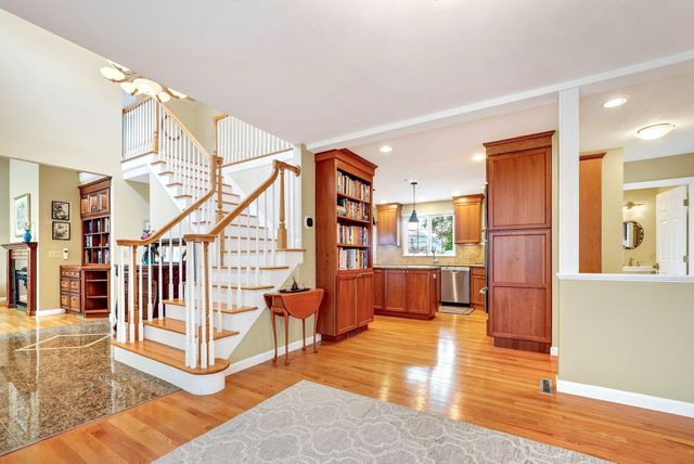 14 Mulberry Ln, Canton, MA 02021