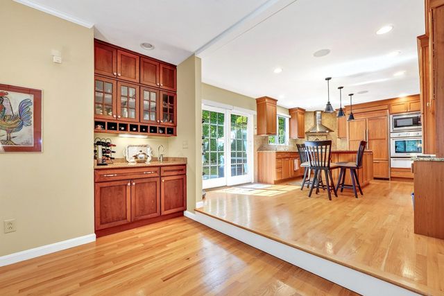 14 Mulberry Ln, Canton, MA 02021