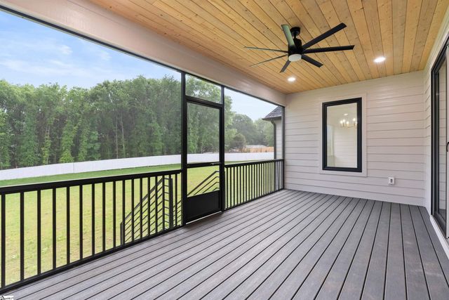 734 New South Court, Wellford, SC 29385