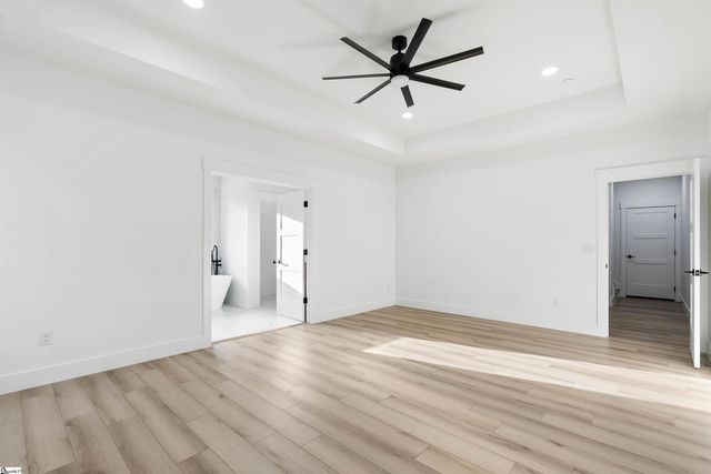 734 New South Court, Wellford, SC 29385