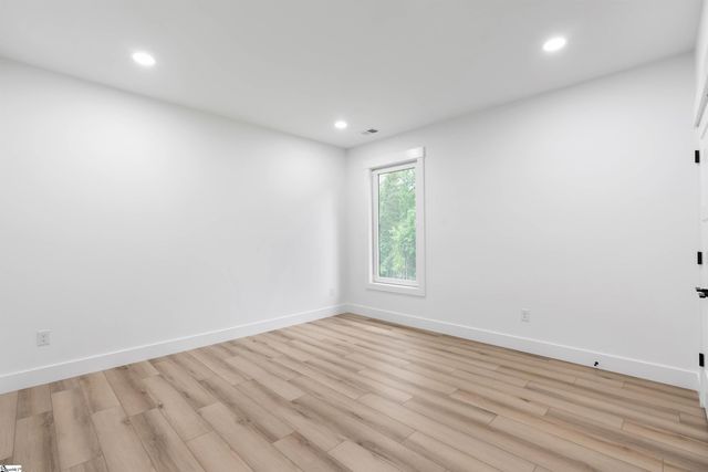 734 New South Court, Wellford, SC 29385