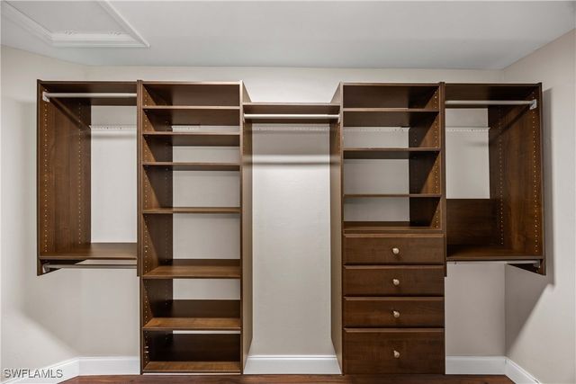 2225 Heritage Greens DR, Naples, FL 34119